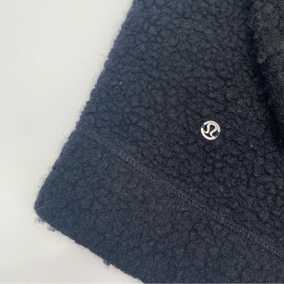 Lululemon So Sherpa Hooded Jacket Size 4 Black - Picture 4 of 4